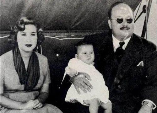 王室吃瓜群众福阿德二世,王室风云中的吃瓜群众传奇