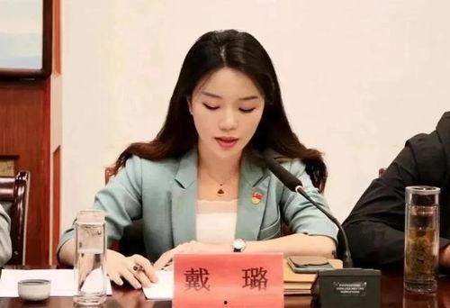 吃瓜群众网戴璐简介,吃瓜群众网上的神秘网红，揭秘其背后的故事